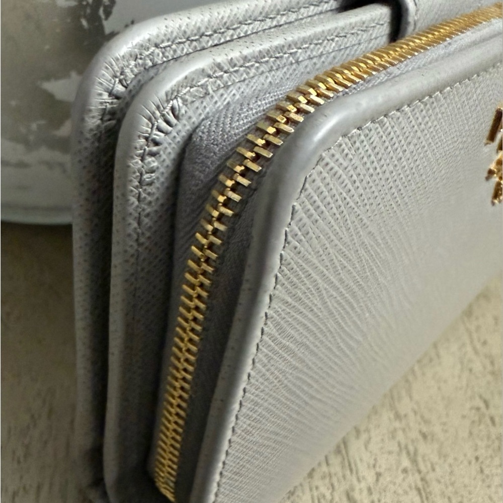 Prada Gray Saffiano Leather Wallet - Picture 4 of 11